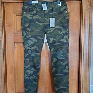 NWT Judy Blue Mid Rise Green Camouflage Skinny Jean Stretch 13/31